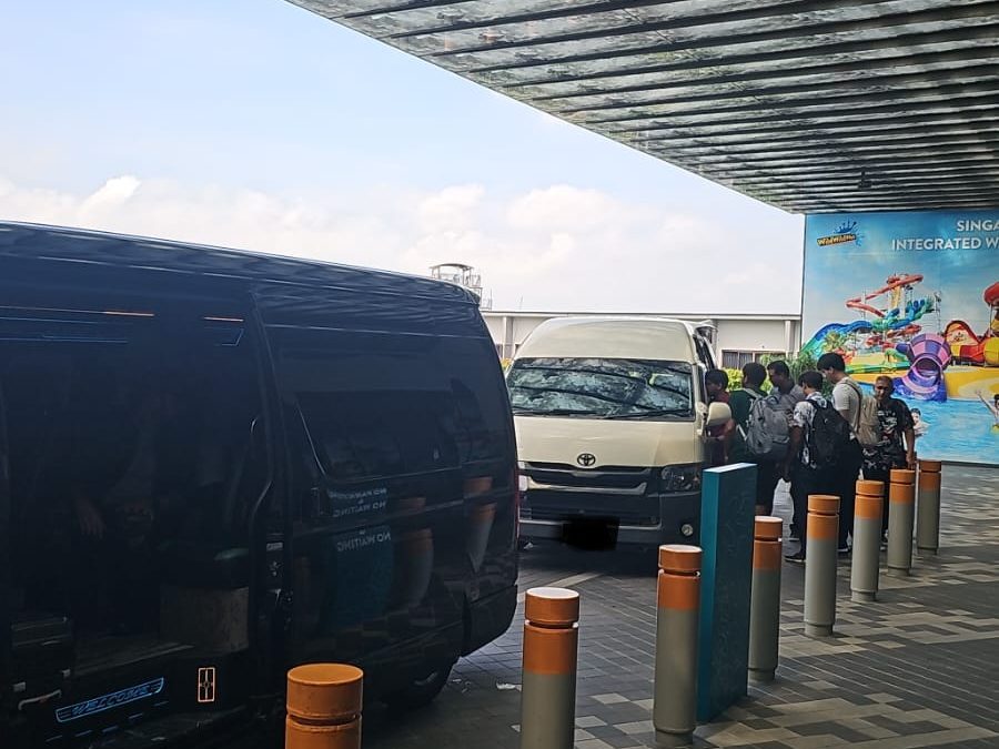 Last-Minute Group Transfer with a Scenic Twist?  SGCharter Express Made It Happen!